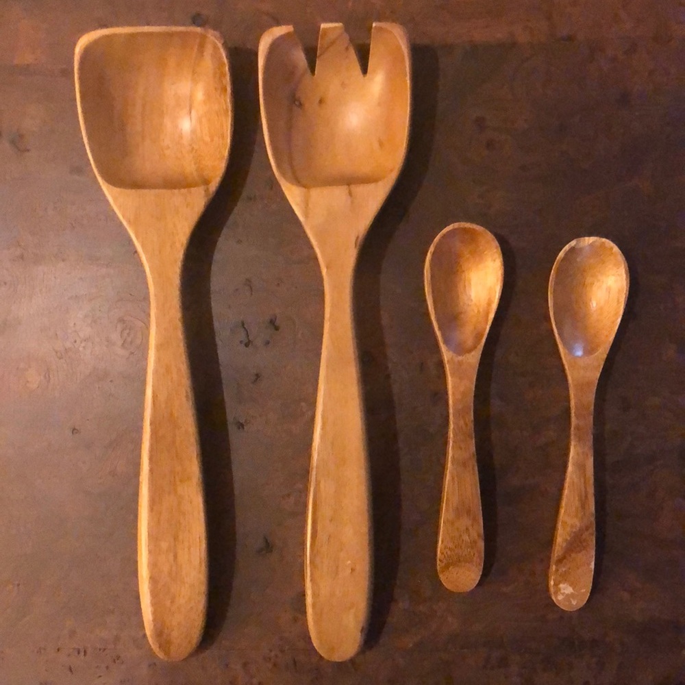 Set of 4 serving pieces